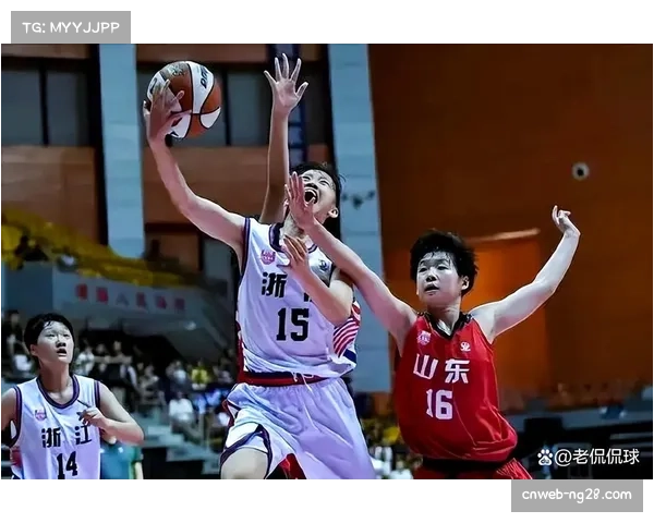 江苏U17女篮主教练杨忠提出防守致胜理念助力球队发展 江苏U17女篮主教练杨忠提出防守致胜理念助力球队发展