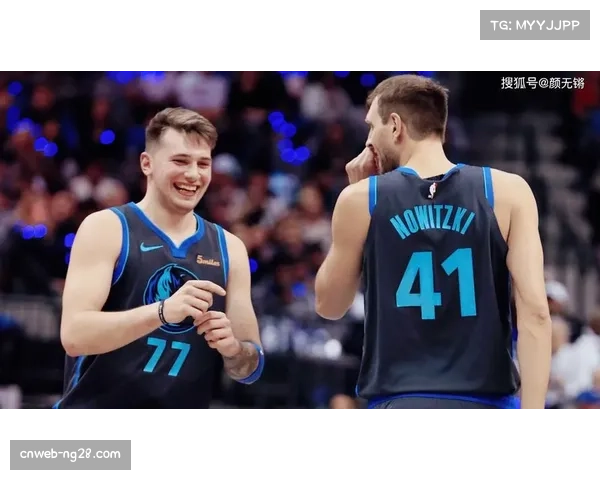 东契奇首节压哨三分命中，替补席难以置信庆祝提前锁定胜局