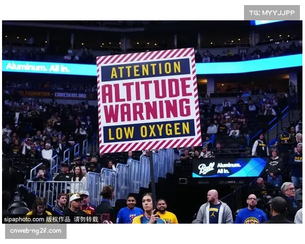 VAR长时间回看引争议,主帅场边抗议判罚尺度 VAR长时间回看引争议,主帅场边抗议判罚尺度